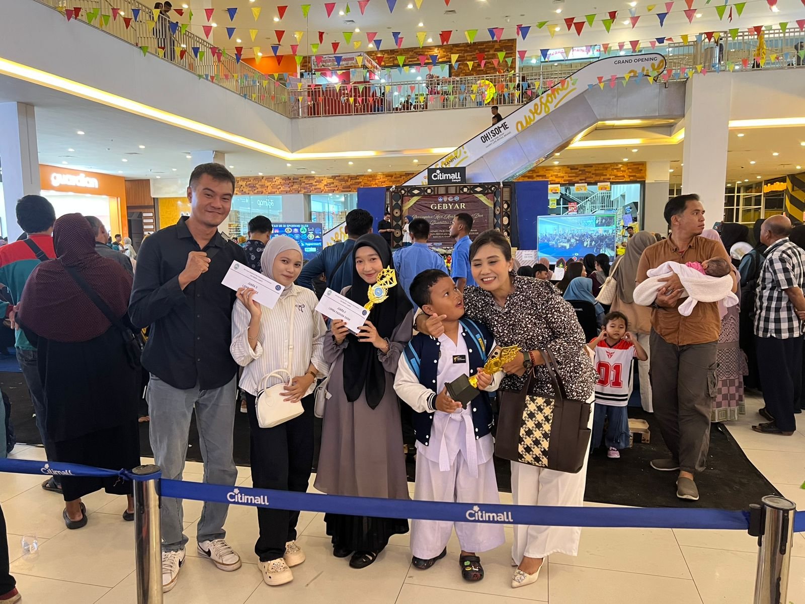 Juara 2 Lomba Cabang Bouce dan Fahion Show Gebyar Peringatan Hari Anak Nasioanl dan Hari Disabilitas Internasional Tingkat Kab. Kotawringin Timur Tahun 2025